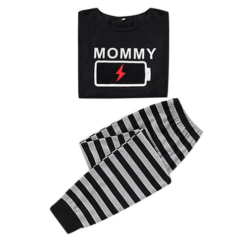 Familien-Schlafanzug Schwacher und voller Akku