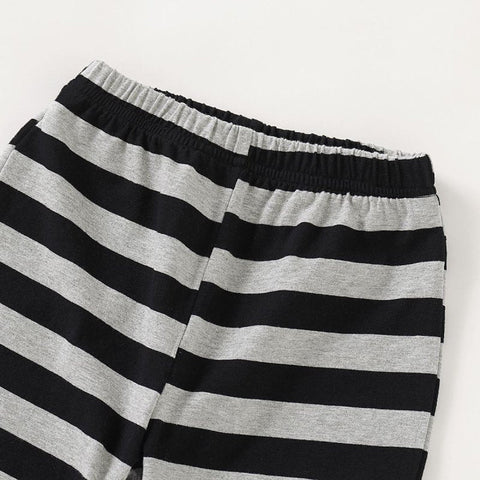 Familien-Schlafanzug Schwacher und voller Akku