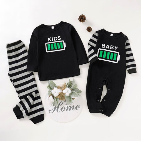 Familien-Schlafanzug Schwacher und voller Akku