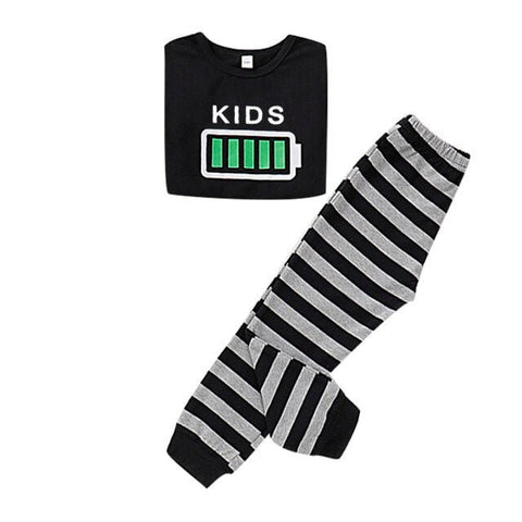 Familien-Schlafanzug Schwacher und voller Akku