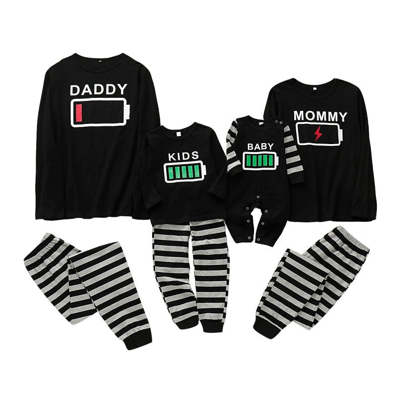 Familien-Schlafanzug Schwacher und voller Akku