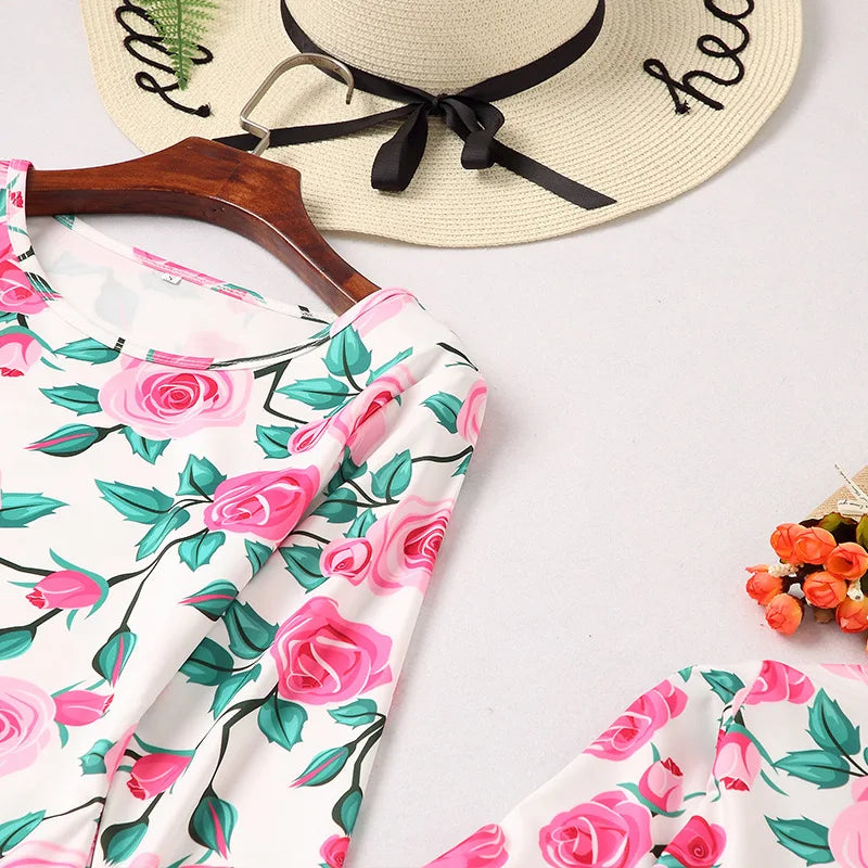 Mutter-Tochter Kleid mit Rosenmuster