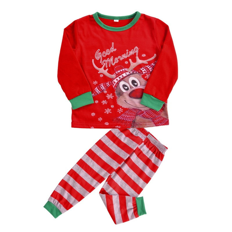 Weihnachts- Schlafanzug-Familie Heiligabend