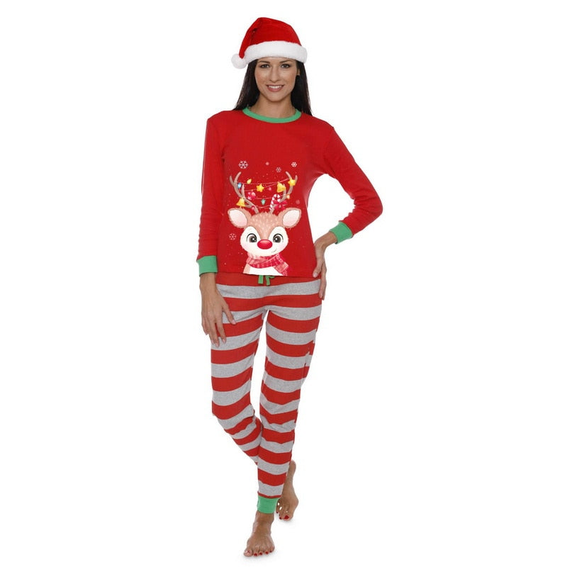 Weihnachts- Schlafanzug-Familie Heiligabend