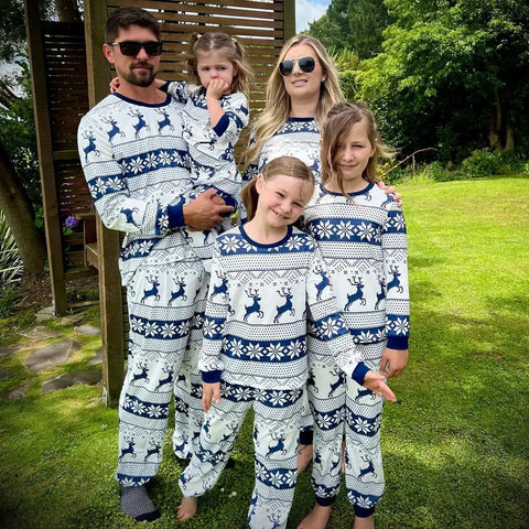 Weihnachts- Schlafanzug- Familie Weiß-blau gemustert